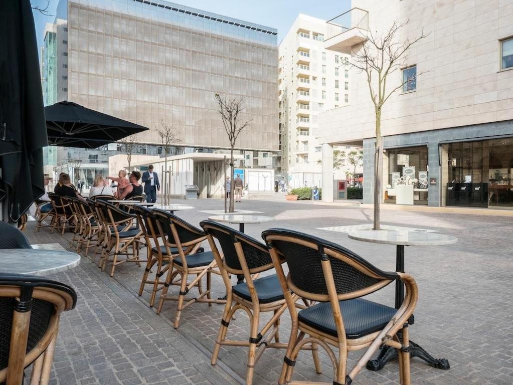 Modern 1Br Maisonette Steps From The Promenade Слима Екстериор снимка